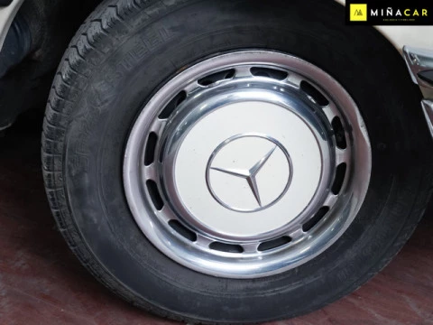 Mercedes-Benz Clase S 280SE L6 12V 136 kW (185 CV)