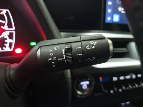 Lexus UX 2.0 250h Premium