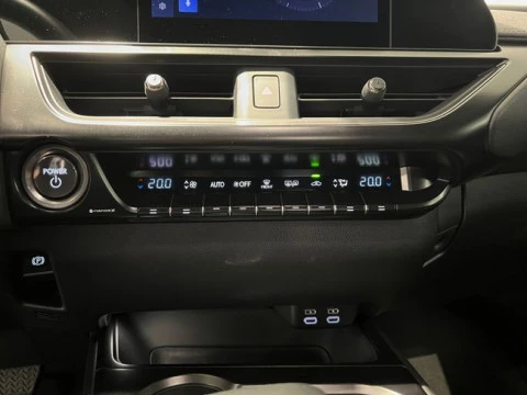 Lexus UX 2.0 250h Premium