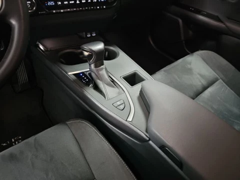 Lexus UX 2.0 250h Premium