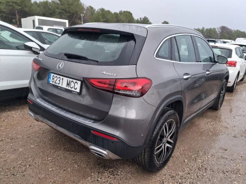 Mercedes-Benz GLA GLA 220 D 4MATIC