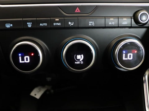 Jaguar E-PACE 2.0 D 110KW S 5P