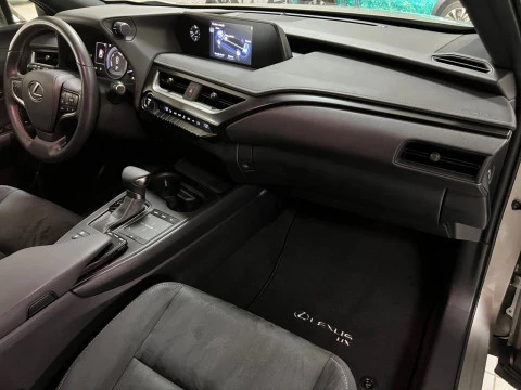 Lexus UX 2.0 250h Premium