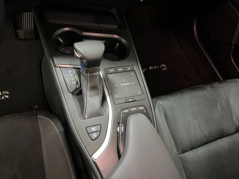 Lexus UX 2.0 250h Premium