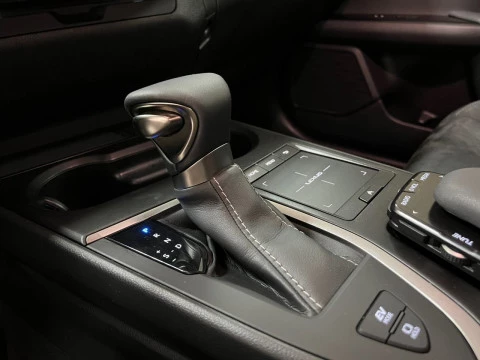 Lexus UX 2.0 250h Premium