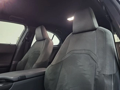 Lexus UX 2.0 250h Premium