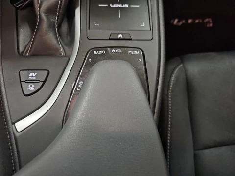 Lexus UX 2.0 250h Premium