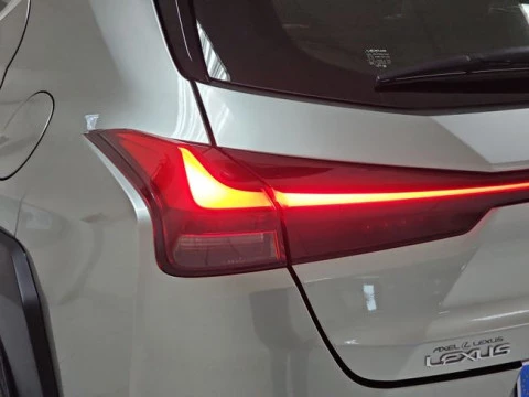 Lexus UX 2.0 250h Premium
