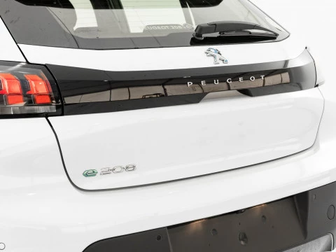 Peugeot e-208 Active Electrico 136 100 Kw