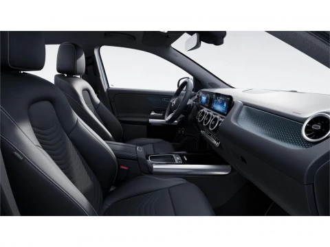 Mercedes-Benz GLA 250 e con tecnología híbrida EQ