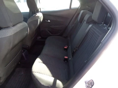 Peugeot 2008 Active BlueHDI 81kW (110CV)