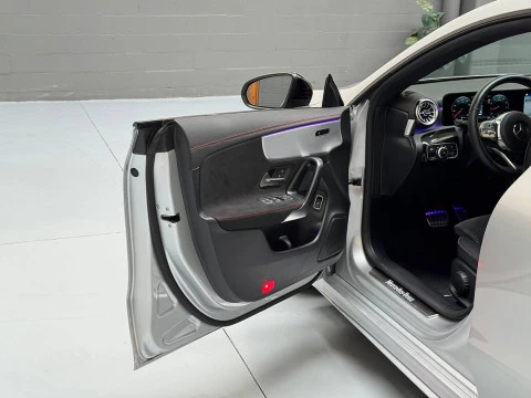 Mercedes-Benz CLA CLA 200