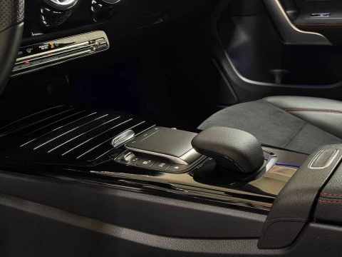 Mercedes-Benz CLA CLA 200