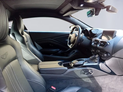 Aston Martin Vantage 4.0 V8