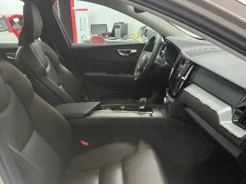 Volvo XC60 XC60 B4 (G) PLUS BRIGHT AUTO