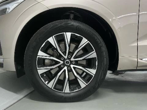 Volvo XC60 XC60 B4 (G) PLUS BRIGHT AUTO