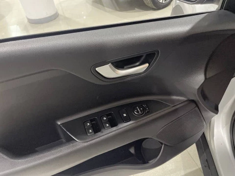 Kia Stonic 1.2 DPi 62kW (84CV) Concept