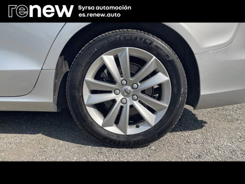 Volvo V60 2.0 D4 Momentum Auto