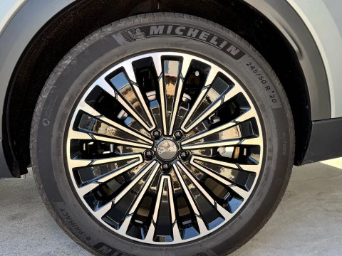 Omoda 9 SHS Premium 1.5 TGDI 35kW AWD