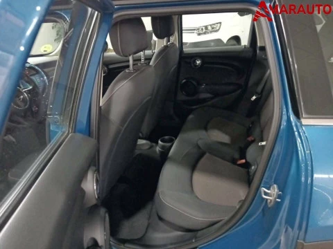 MINI Cooper   5 PUERTAS COOPER CORPORATE