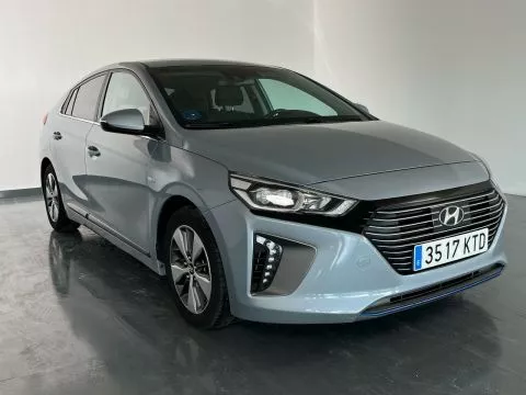 Hyundai IONIQ 1.6 GDI PHEV Klass DCT Hyundai IONIQ 1.6 GDI PHEV Klass DCT
