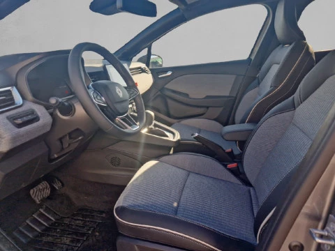 Renault Clio Techno full hybrid E-Tech 145 (103Kw)