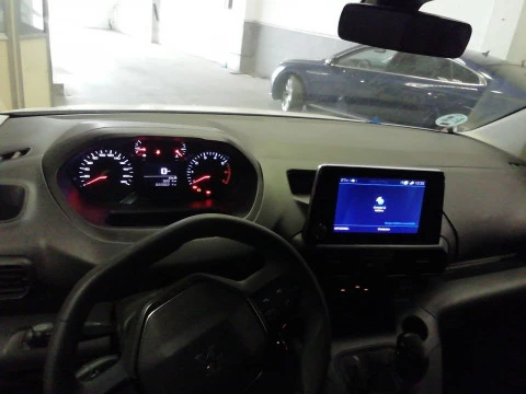 Peugeot Partner Premium Standard 600kg BlueHDi 73kW
