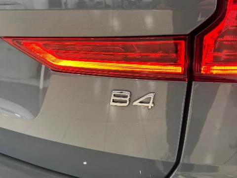 Volvo XC60 XC60 Plus, B4 (diesel), Diésel, Bright