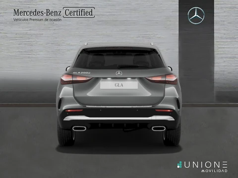 Mercedes-Benz GLA  200 d