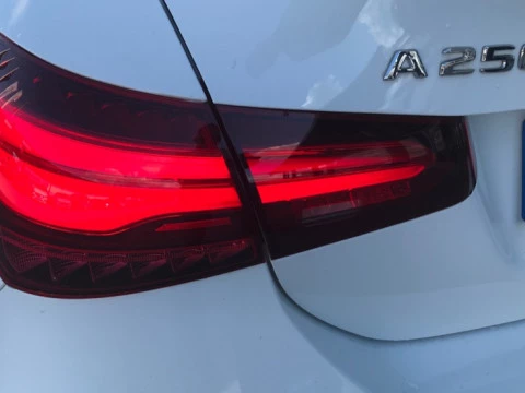 Mercedes-Benz Clase A  250 e Berlina