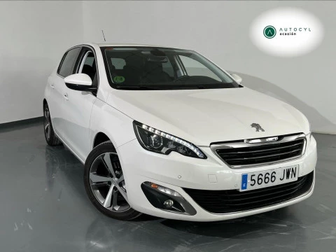 Peugeot 308 5p Allure 1.2 PureTech 96KW (130CV) S&S