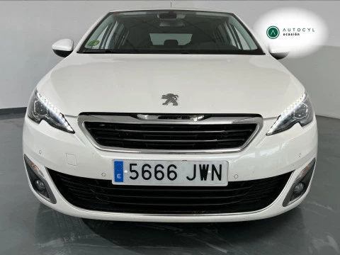 Peugeot 308 5p Allure 1.2 PureTech 96KW (130CV) S&S