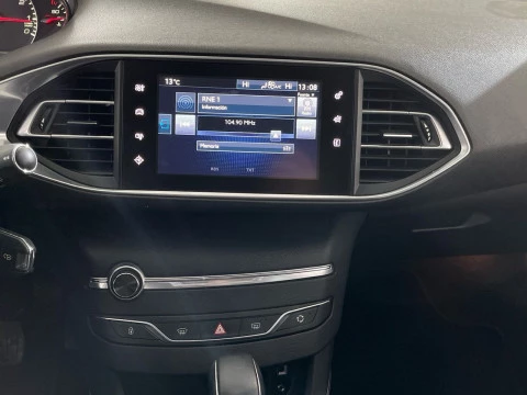 Peugeot 308 5p Allure 1.2 PureTech 96KW (130CV) S&S