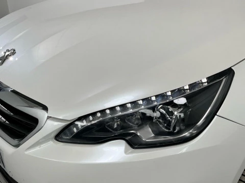 Peugeot 308 5p Allure 1.2 PureTech 96KW (130CV) S&S