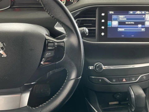 Peugeot 308 5p Allure 1.2 PureTech 96KW (130CV) S&S