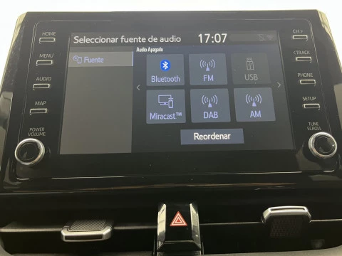 Toyota Corolla 1.8 125H ACTIVE TECH E-CVT