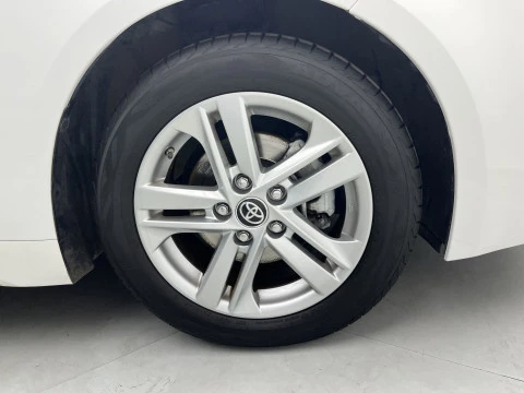 Toyota Corolla 1.8 125H ACTIVE TECH E-CVT