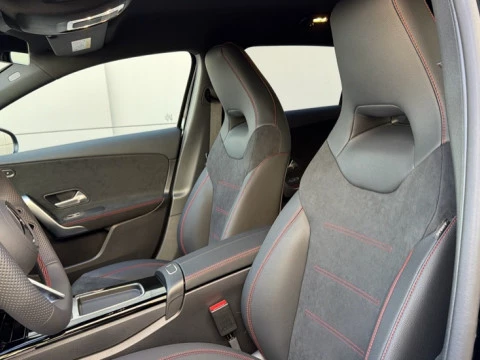 Mercedes-Benz Clase A  250 e Compacto con tecnología híbrida