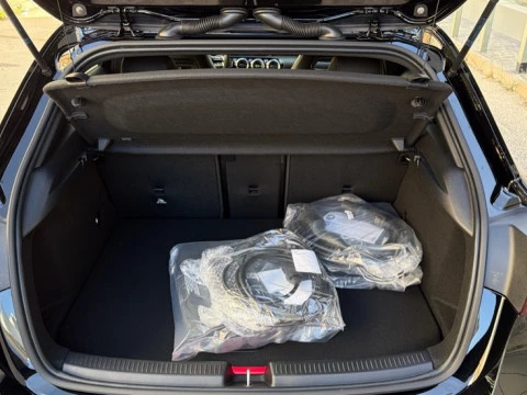 Mercedes-Benz Clase A  250 e Compacto con tecnología híbrida