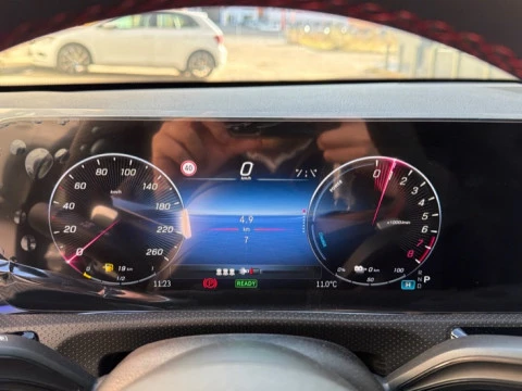 Mercedes-Benz Clase A  250 e Compacto con tecnología híbrida