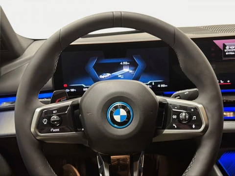 BMW i5 eDrive40