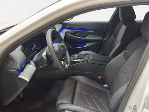 BMW i5 eDrive40