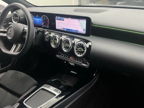 Mercedes-Benz Clase A 200 d Compacto