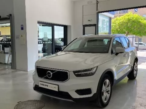 Volvo XC40 1.5 T3 Momentum Volvo XC40 1.5 T3 Momentum