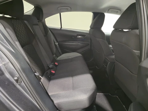 Toyota Corolla Sedán 140H Style