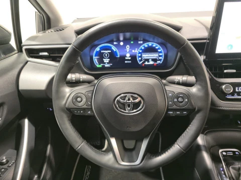 Toyota Corolla Sedán 140H Style