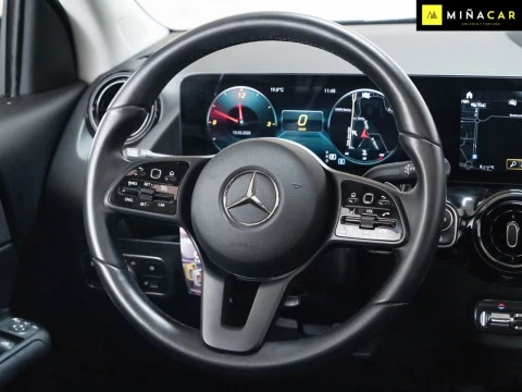 Mercedes-Benz GLA  200 D