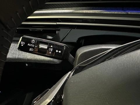 Peugeot 3008 Hybrid 1.2 100KW Allure eDCS6