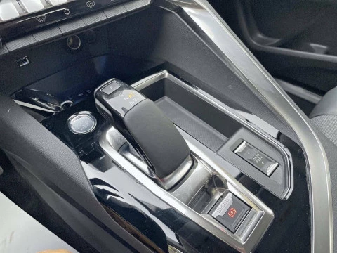 Peugeot 3008 Hybrid 300 e-EAT8 GT