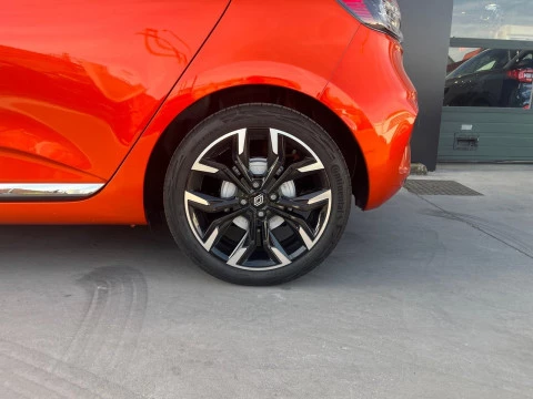 Renault Clio  E-TECH Full Hybrid Techno 105kW